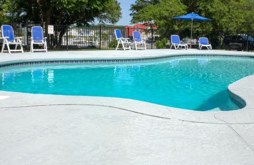 Little River House | Walk to Marina Pet-Friendly Little River Home!