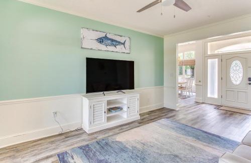 Little River House | Walk to Marina Pet-Friendly Little River Home!