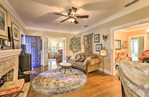 Wichita Falls House | Walk to Midwestern State Wichita Falls Cottage!