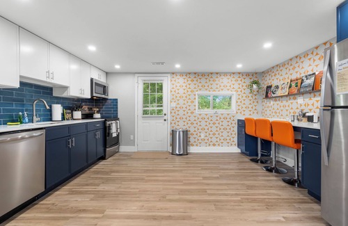 Norwich House | Walk to Mohegan!0.5Mi-Modern 3BR Home Getaway
