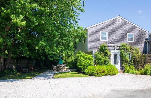 East Orleans House | Walk to Nauset Beach NEW AC System