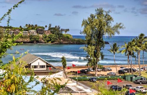 Nawiliwili Apartment | Walk to Nawiliwili Harbor Condo with Saltwater Pool