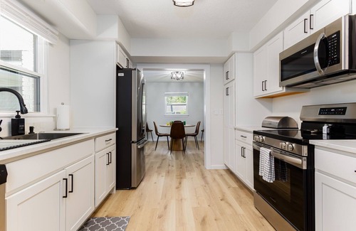 Northeast South Bend House | Walk to ND Stadium Su