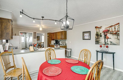 Gadsden House | Walk to Noccalula Falls: Peaceful Home w/Deck