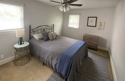 Germantown Apartment | Walk to NULU, Logan's Street Market and Germantown