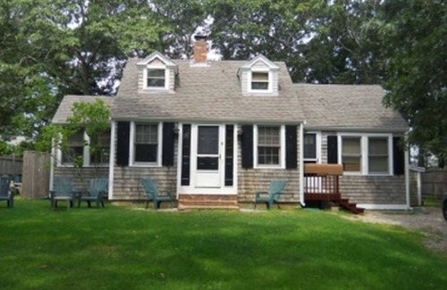 North Falmouth House | Walk to Old Silver Beach, Central A/C. Heavenly!