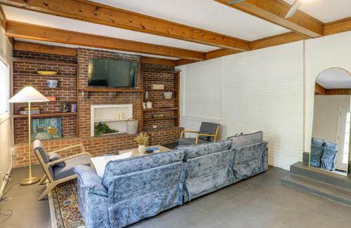 Oxford House | Walk to Ole Miss! Updated Home Near Oxford Square