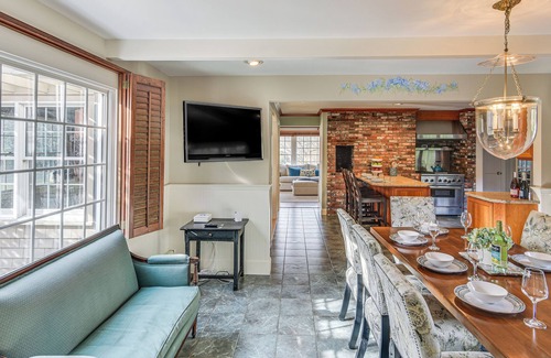 Teaticket House | Walk to Parks & Dining: Falmouth Family Retreat!