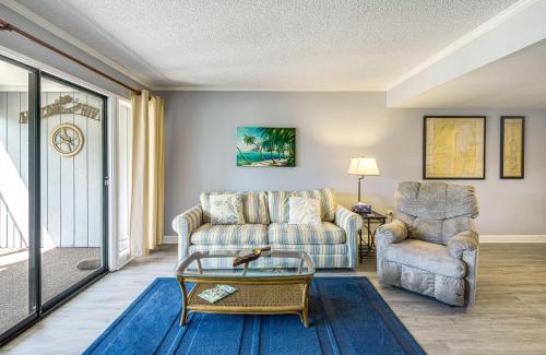 Welaka Apartment | Walk to Pool Riverfront Welaka Condo with Boat Ramp