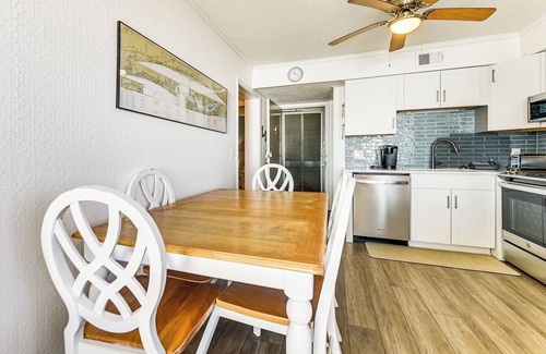 Ocean Isle Beach Condo | Walk to Pool + Shore: Ocean Isle Beach Getaway!