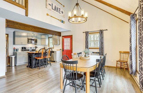 Hamlin House | Walk to Roaming Woods Lake: Home w/Fire Pit!