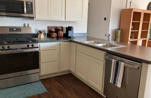 Leesburg House | Walk to Sawgrass:Golf, Pools - Private Fully Fenced Cottage Villa - Pets Welcome