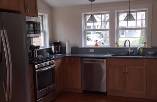 East Dennis House | Walk to Sesuit Harbor and Harborview Beach