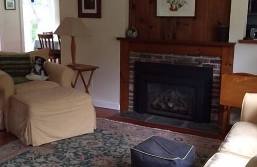 East Dennis House | Walk to Sesuit Harbor and Harborview Beach