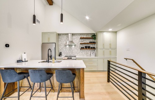 Galveston Apartment | Walk to Shops & Restaurants: Chic Galveston Studio
