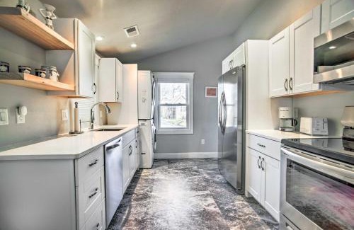 Buzzards Bay House | Walk to Shore Updated Buzzards Bay Cottage!