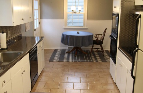 Skaneateles House | WALK TO SKANEATELES LAKE! Upstate New York Farmhouse Home For Summer Rental!