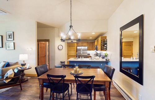 Steamboat Springs Condo | Walk to Ski/Eat Condo w/Fireplace, AC, Pool, Hot Tubs, Balcony, & Mtn Views