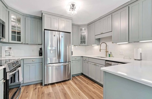 West Hartford Condo | Walk to Ski Hill, Mountain Chalet | Kingswood 5F