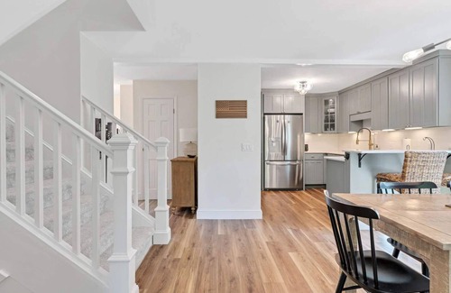 West Hartford Condo | Walk to Ski Hill, Mountain Chalet | Kingswood 5F
