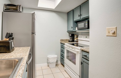 East Village at Copper Condo | Walk to Ski Lift + Hot Tub: Copper Mountain Condo