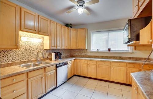 Eastside House | Walk to Syracuse Campus: Family-Friendly Home!