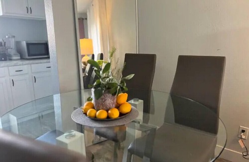 Glendale House | Walk To the Americana! Short Drive Universal,Hollywood, Beverly ect