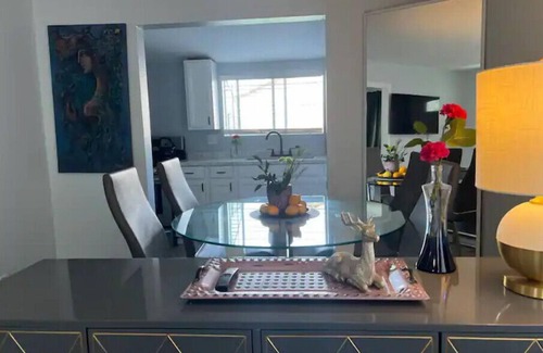 Glendale House | Walk To the Americana! Short Drive Universal,Hollywood, Beverly ect