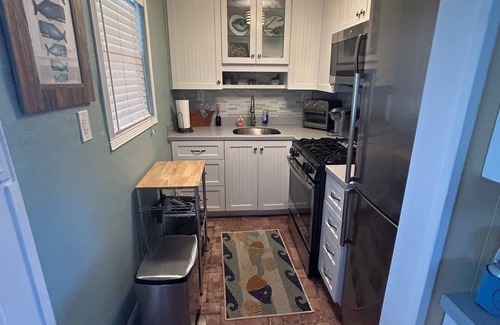 New Smyrna Beach House | Walk to the beach and Flagler Ave-2 bedroom cottage
