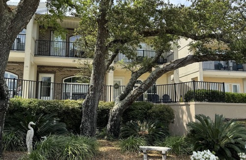 Long Beach Condo | Walk to the Beach from this tranquil Beau Clair condo in Long Beach, MS!