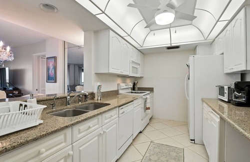 Vanderbilt Beach Condo | Walk To The Beach! Naples Condo w/Unobstructed Views Of The Gulf, Bay And Pool!