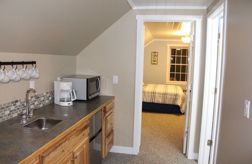 Rapid City House | Walk to the Lake/Sandbar in under 3 Minutes!