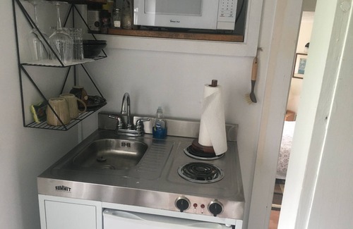 Rockport Apartment | Walk to the ocean, very private. Secluded, woodsy location.