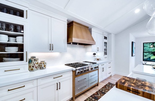 East Hampton North House | Walk to the Town of East Hampton.beach home completely renovated