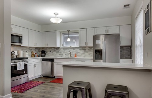 Near West Side Apartment | WALK TO THE UNITED CENTER! No Easier Way to See Your Bulls and Blackhawks in Action! by AllSet Turnover