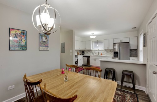 Near West Side Apartment | WALK TO THE UNITED CENTER! No Easier Way to See Your Bulls and Blackhawks in Action! by AllSet Turnover