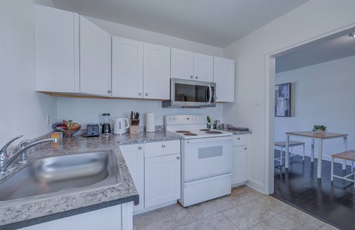 Highlands - Perkins House | Walk to Tiger Stadium/Near Downtown/King Bed