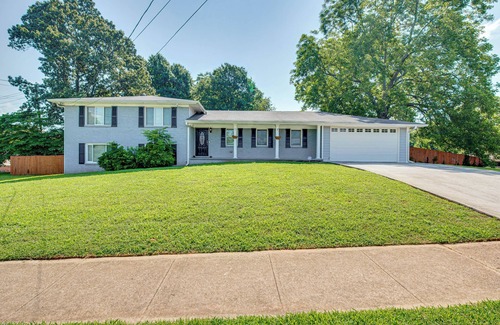 East Point Apartment | Walk to Train & Bus Stop: Hidden Gem in ATL!