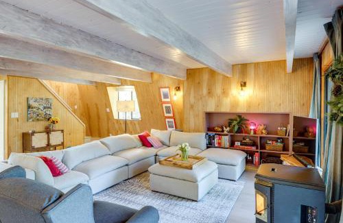 Pine Mountain Club House | Walk to Village Cozy Cabin in Pine Mountain Club!
