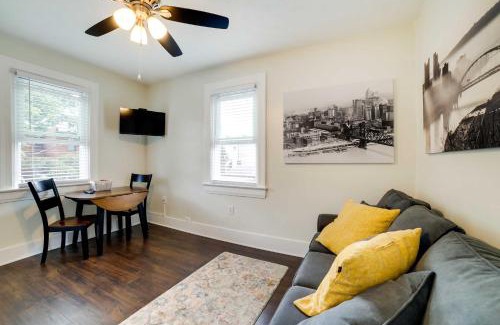 Shadyside House | Walk to Walnut St Pet-Friendly Pittsburgh Home!