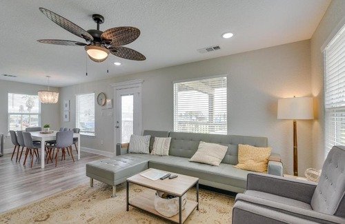 Surfside Beach House | Walk to Water Family-Friendly Surfside Beach Home