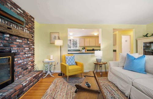 North Chatham House | Walk to Water, near Downtown Chatham!