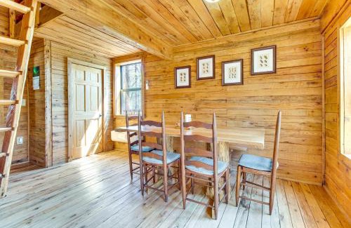 Cotter House | Walk to White River Cotter Cabin with Fire Pit!