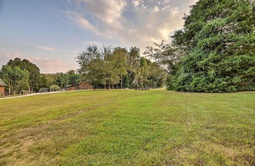Flippin House | Walk to White River Home with Deck in Flippin!