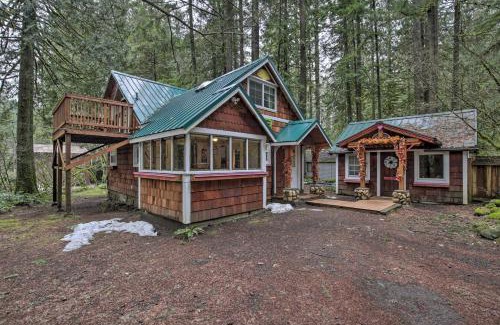 Mount Hood Village House | Walk to Zigzag River The Sundance Cottage