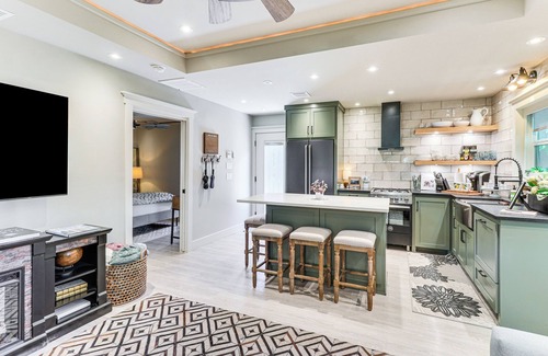 Zilker House | Walk to Zilker Park, Barton Springs Pool! Cozy Gem