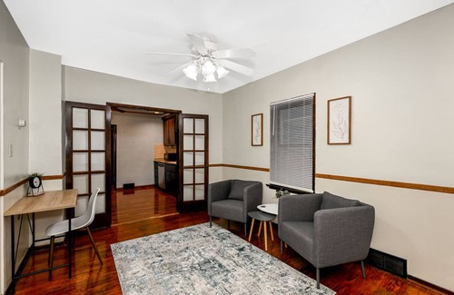 Little Italy Apartment | *Walk->UH, CC, CWRU*Little Italy