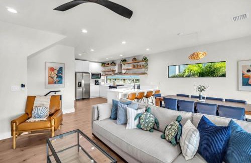 Indian Rocks Beach House | Walk2beach, Heated Salt Pool, Pool Table Gameroom