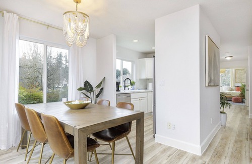 Neighbors Southwest House | Walkable 4BDR Charmer - Close to Wine Country and Downtown!