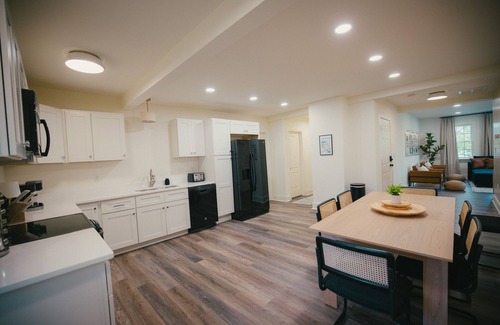 Music Row Apartment | Walkable 4BR/Vandy/Broadway/Music Row/Hospital-3